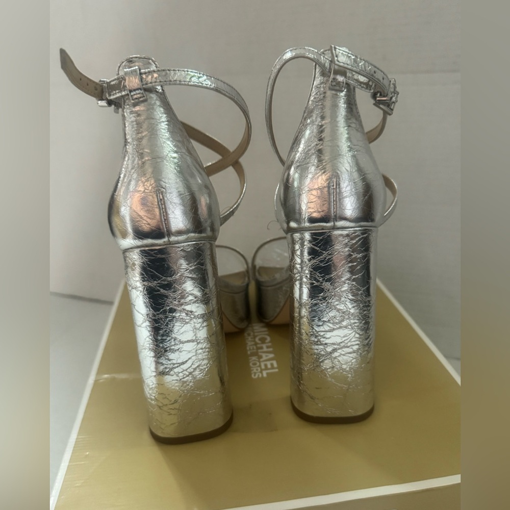 $145 Michael Kors Cami High Heel Platform Sandals Shoes silver‎ size 7 - Picture 3 of 6